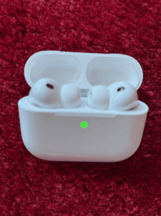 Apple Airpods Pro 3 - Image 1