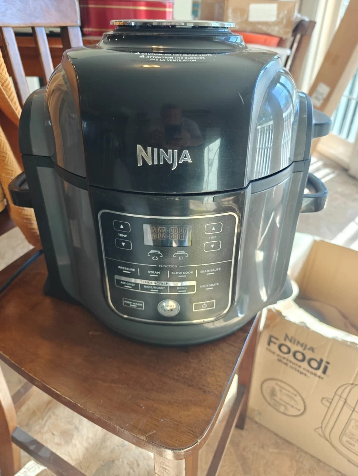 ATTIC FIND Ninja FD401 Foodi 12-In-1 Deluxe XL 8 Qt Pressure Cooker Air Fryer - Image 1