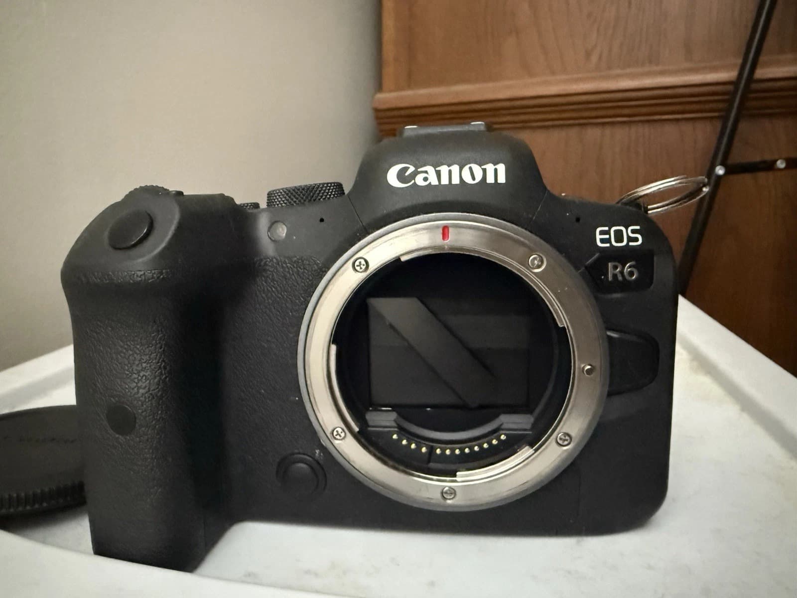 Canon EOS R6 Mark II 24.2MP Digital Camera – Black (Body Only) READ DESCRIPTION - Image 1