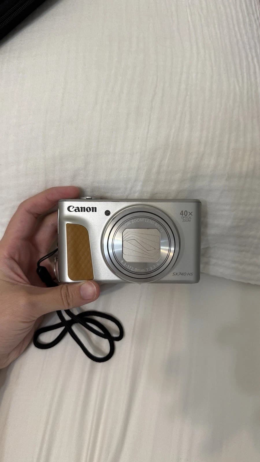 Canon PowerShot SX740 HS 20.3MP 40x Optical Zoom Digital Camera Silve - Image 1