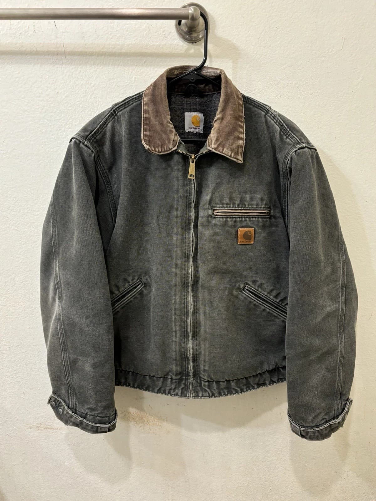 Carhartt J97 MOS Detroit Jacket Size medium MossGreen - Image 1