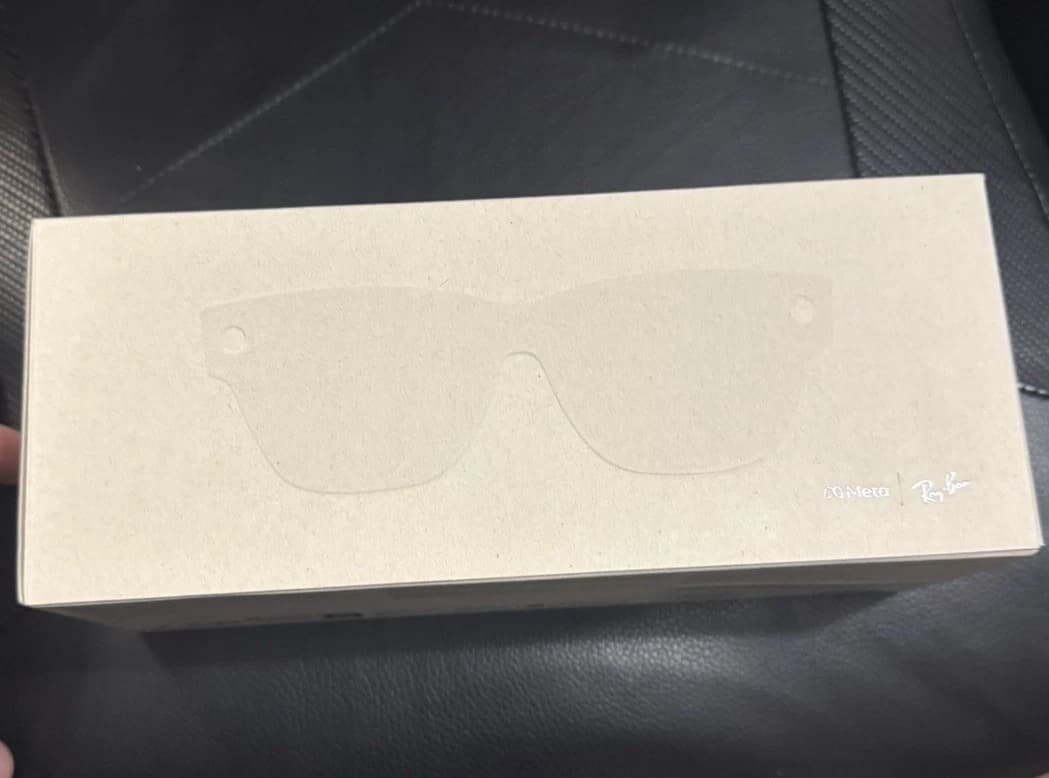 Meta Ray-Ban Display Standard Neural Band Size 2 Brand New In Box - Image 1