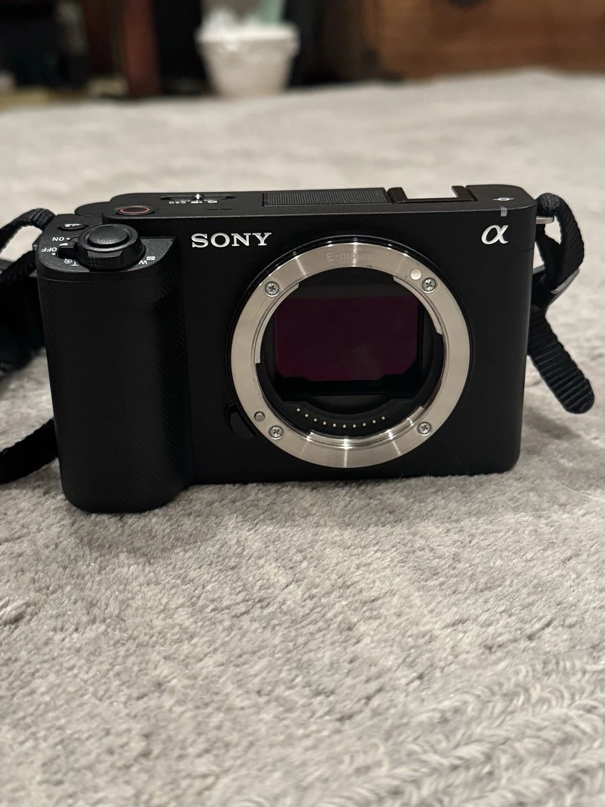 Sony ZV-E1 Used Camera Body Lens Set - Image 1